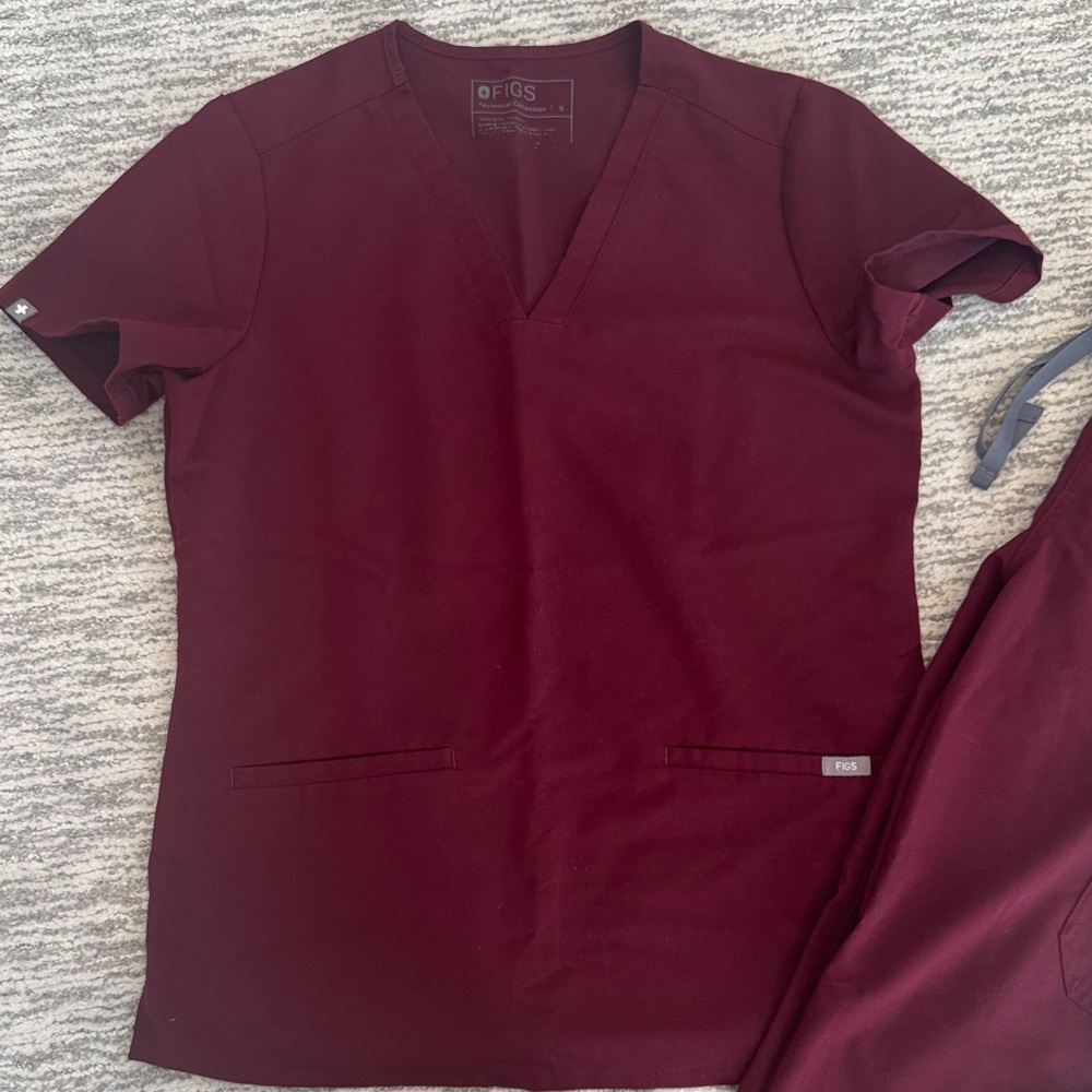 Figs Women's Scrub Set in Wine (Top & Pants) - Picture 2 of 9